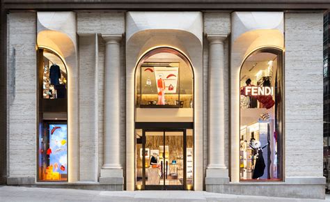 carrozzinai fendi costo|fendi store in rome.